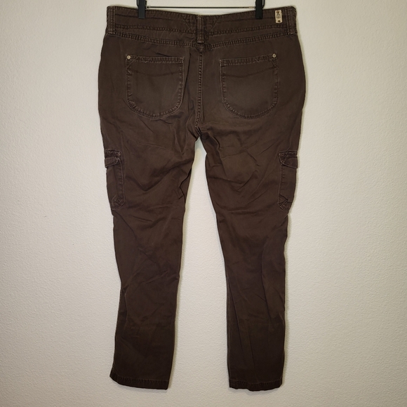 Levi’s Khaki Cargo Pants size 14M - Picture 2 of 11